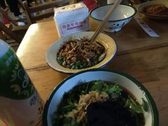 -拈签一笑黄牛肉辣卤串串