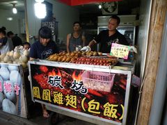 -凤凰鸡翅包饭·山猪肉香肠