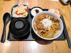 -牛気·越光米牛肉饭(水游城店)