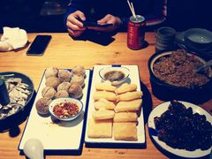 -野山舂·贵州现舂酸汤火锅(鸿通城店)