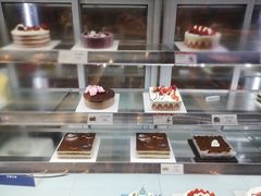 面包甜点陈列柜-巴黎贝甜(常德路店)