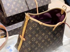 -LV路易威登(贵和购物中心店)