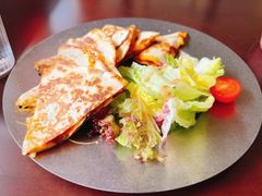 肉酱芝士薄饼-橘酱餐厅