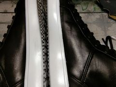 -京伟修鞋洗鞋奢侈品皮具护理店