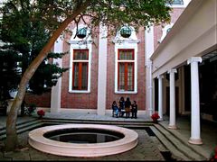 -香港大学
