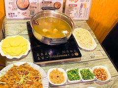 -丫丫汤膳打边炉(宏府408坊店)