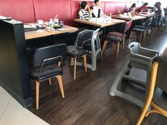 大堂-必胜客(华南摩尔店)