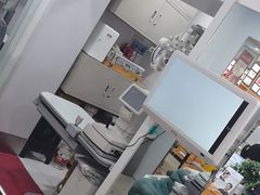 -豪门视光·星趣控·蔡司依视路眼镜代理商(中央大街店)