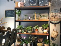 -何兮花店·气球派对鲜花店(马桥银春路万科城店)