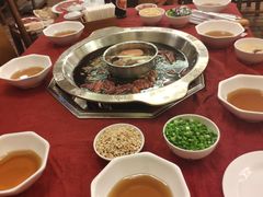 -山城年华老火锅(玉林店)