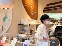 -VERIE BAKEHOUSE