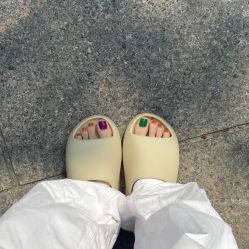 -花岐款式专研健康美甲沙龙