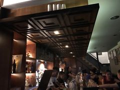 -Whisper Bar 