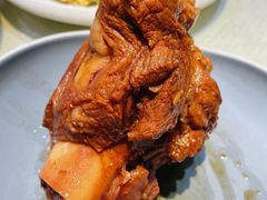 酱骨棒-东北哈尔滨酱骨头馆房掌柜铁锅炖