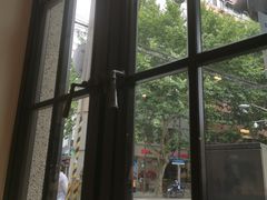 -Fridi Patisserie Cafe