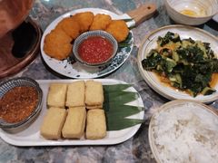 Golden虾饼-浩海火燒雲傣家菜(芮欧百货店)