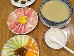 -花馬肆.云南过桥米线(汉神购物广场现场熬汤店)