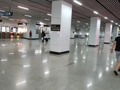 -龙溪路(地铁站)