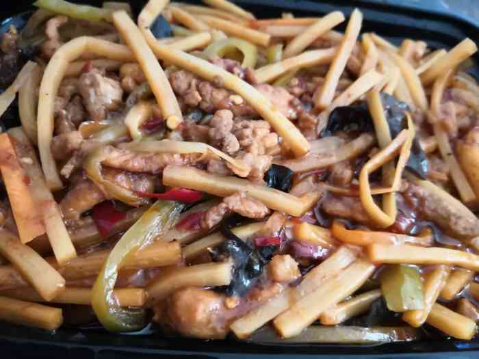 金手勺·特色现炒菜-"刀工切的非常好 排放整齐 尤其是单饼 做.