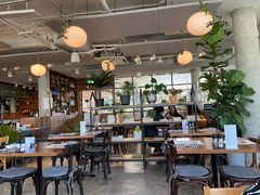 -ROAST coffee & eatery
