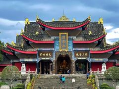 -峨眉山报国寺