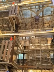 -PIPIKINGDOM皮皮王国欢乐号(欢乐海岸购物中心店)