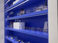 -美式眼镜·授权蔡司.依视路.尼康.豪雅.明月(南翔印象城店)