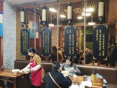 -遵义虾子张六羊肉粉(普陀路店)