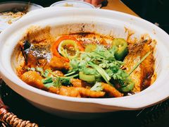 凤爪焗鱼头-周家二小姐的菜(西津渡店)