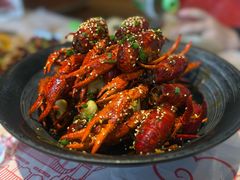 -肥肥虾庄·金牌油焖大虾(汉街SKP店)