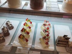 -花花卷卷·鲜食蛋糕(静安久光百货店)