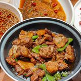 门头不起眼的湖北菜馆 是学生的校外食堂  