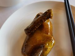 玻璃皮烤乳鸽-富力丽思卡尔顿酒店·丽轩中餐厅