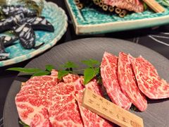 -山川小町·极番烧肉(新地假日广场店)