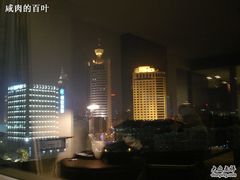 城景房看出去有点呆哦-青岛海尔洲际酒店