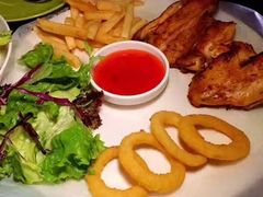 -JINNS锦时 steak&pizza(浸信会礼拜堂旧址店)