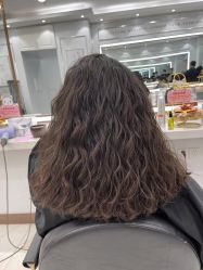 -镁连社·美联社