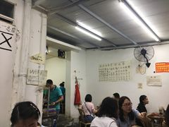 大堂-咏勝锑锅麻辣烫(净居寺路总店)