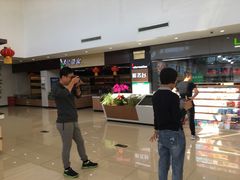 -窦店服务区-停车场