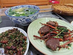 香格里拉牦牛干巴-三锅莊·牦牛肉火锅·香格里拉特色藏餐宴请餐厅(昆明创始店)