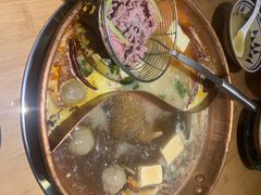 -洱火云南酸菜牛肉火锅(石景山当代商城店)