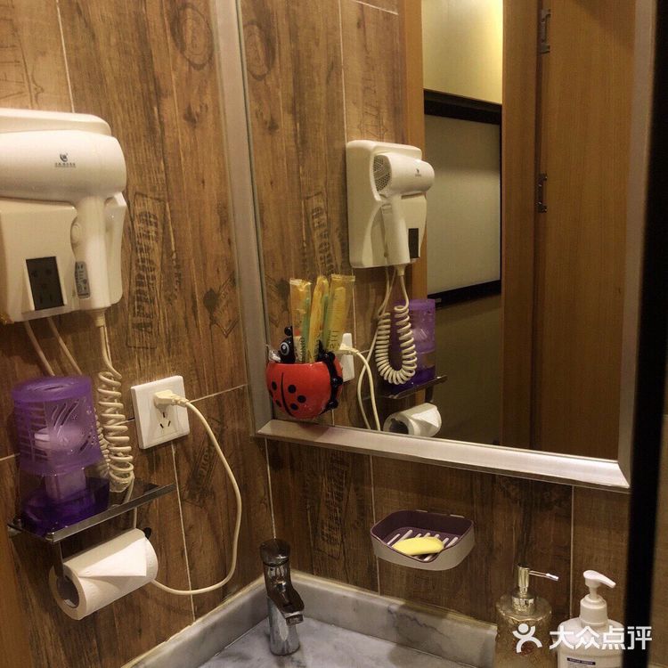 有种绿野仙踪的感觉哟。推荐给大家