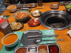 -唯成•韩国炭火烤肉 유성고기