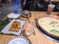 -洱火云南酸菜牛肉火锅(石景山当代商城店)