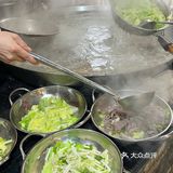 一天卖几百盆的跷脚牛肉，到底是有多好吃⁉️