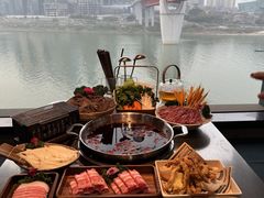 -小天鹅火锅·一线江景洪鼎旗舰店(洪崖洞店)