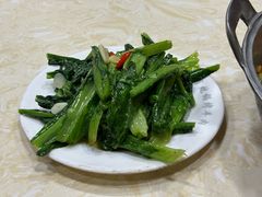 清炒油麦菜-尕有炕锅烤羊肉