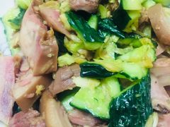 -泉畔人家·老济南经典鲁菜(大明湖店)