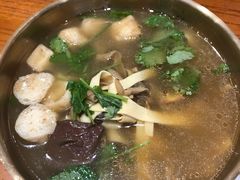 鸭血粉丝汤-龍堂蟹黄小笼包(万家丽店)