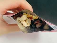 -来伊份LYFEN(新安江街店)